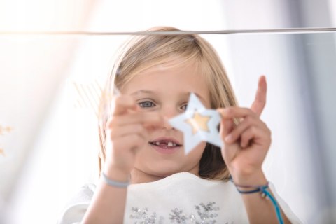 Naklejki foliowe Z-Design na okno - złote i srebrne gwiazdki 52952 AVERY ZWECKFORM Naklejki foliowe Z-Design na okno - złote i srebrne gwiazdki 52952 AVERY ZWECKFORM