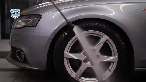 Płyn TENZI DETAILER KRWAWA FELGA do czyszczenia felg 0,6l. (AD-24) Płyn TENZI DETAILER KRWAWA FELGA do czyszczenia felg 0,6l. (AD-24)