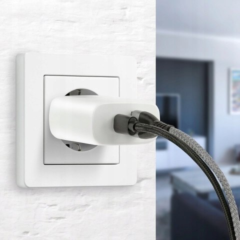 Ładowarka sieciowa 230V EVERACTIVE SC-370Q 1xUSB-C + 1xUSB 3A 25W biała Ładowarka sieciowa 230V EVERACTIVE SC-370Q 1xUSB-C + 1xUSB 3A 25W biała