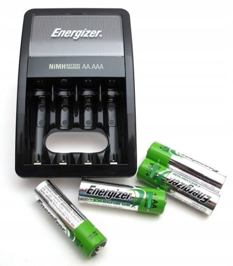 Ładowarka do akumulatorków Ni-MH ENERGIZER MAXI + 4xAA/HR6 2000mAh Ładowarka do akumulatorków Ni-MH ENERGIZER MAXI + 4xAA/HR6 2000mAh