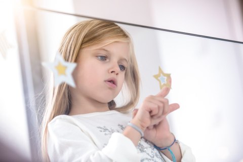 Naklejki foliowe Z-Design na okno - złote gwiazdki 52951 AVERY ZWECKFORM Naklejki foliowe Z-Design na okno - złote gwiazdki 52951 AVERY ZWECKFORM